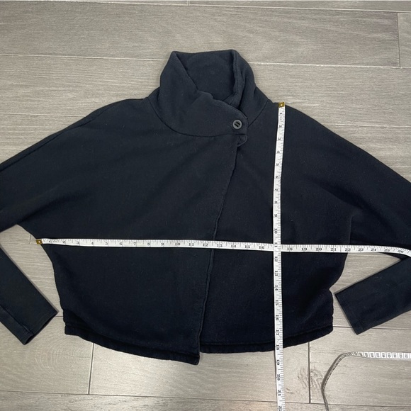 ALO Yoga Black Cropped Bolero Wrap Jacket Sweatshirt Cardigan Dolman Sleeves S - Picture 16 of 16